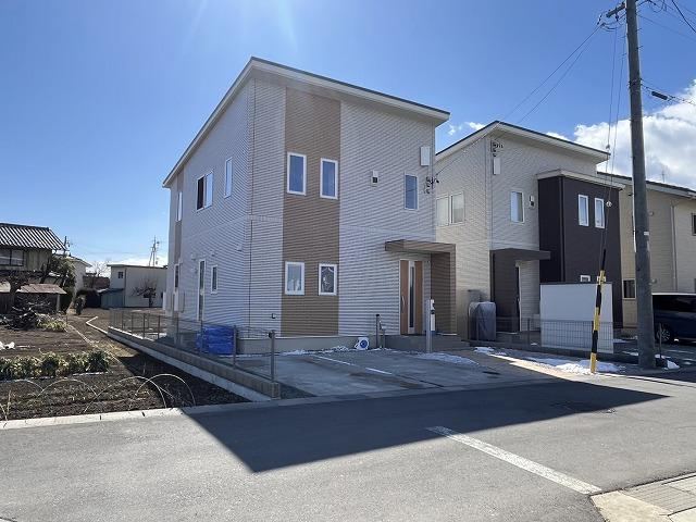 Energy-Efficient 3LDK Home in Chikuma - Photo 1