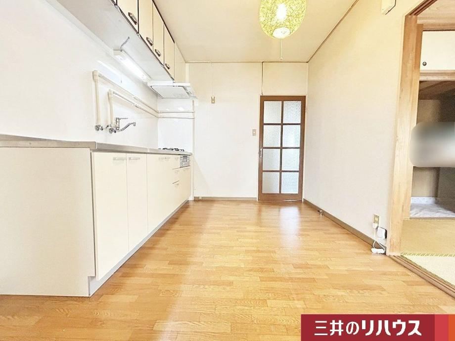 3DK apartment in Chikushino, Fukuoka - Photo 1