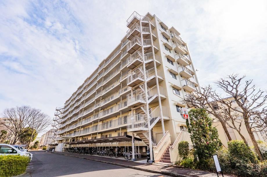 Spacious 2LDK Apartment in Shiki - Photo 1