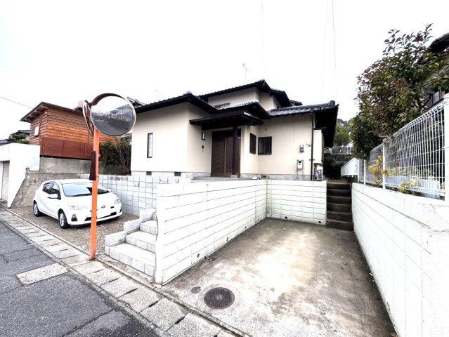 Comfortable 4LDK Home with Modern Amenities in Ogori City - Photo 1