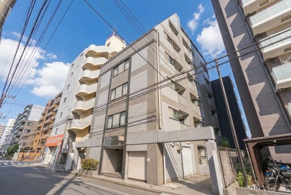 Renovated 1LDK Apartment Near Hachioh Station - Photo 1