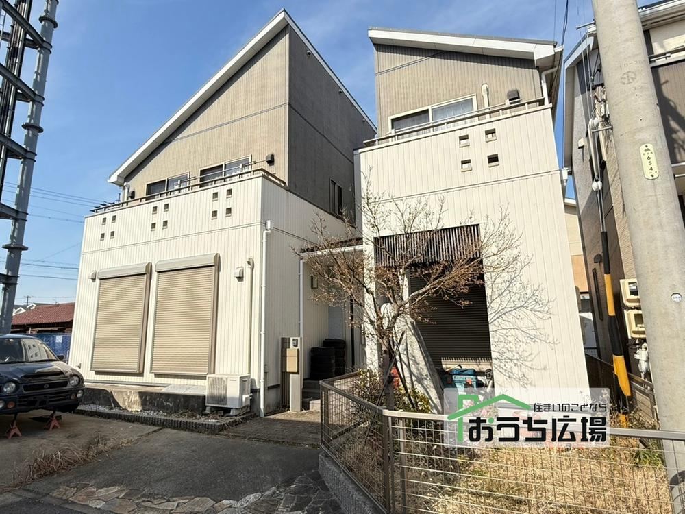 Charming 4LDK House in Quiet Neighborhood - Photo 1