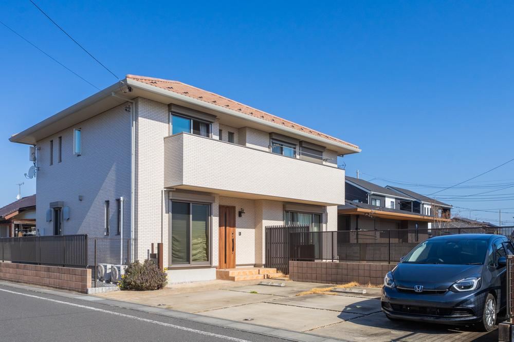 Spacious 5LDK Home with Ample Storage in Mito - Photo 1