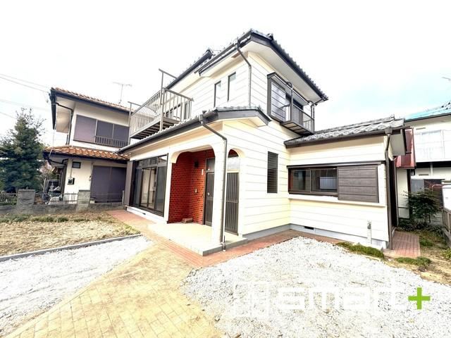 Charming 3DK+S House with Renovations - Photo 1