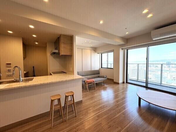 2LDK apartment in Kita Ward, Osaka - Photo 1