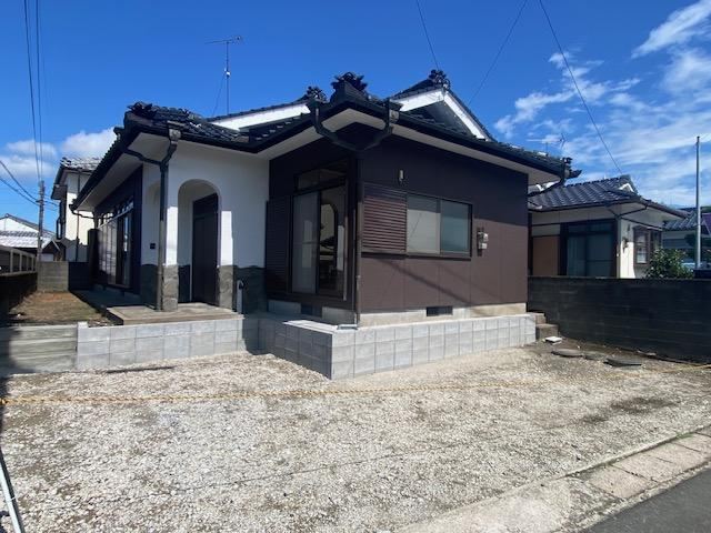 Fully Renovated 4DK Home Near Self-Defense Forces Base - Photo 1