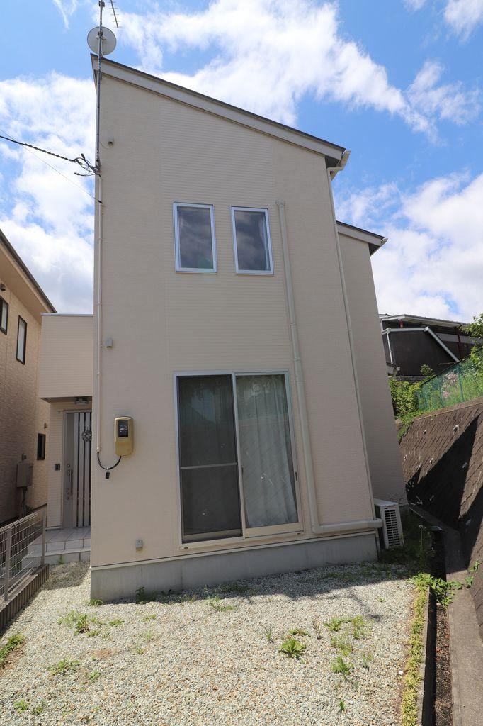 Renovated 4LDK Home in Iwakiri - Photo 1