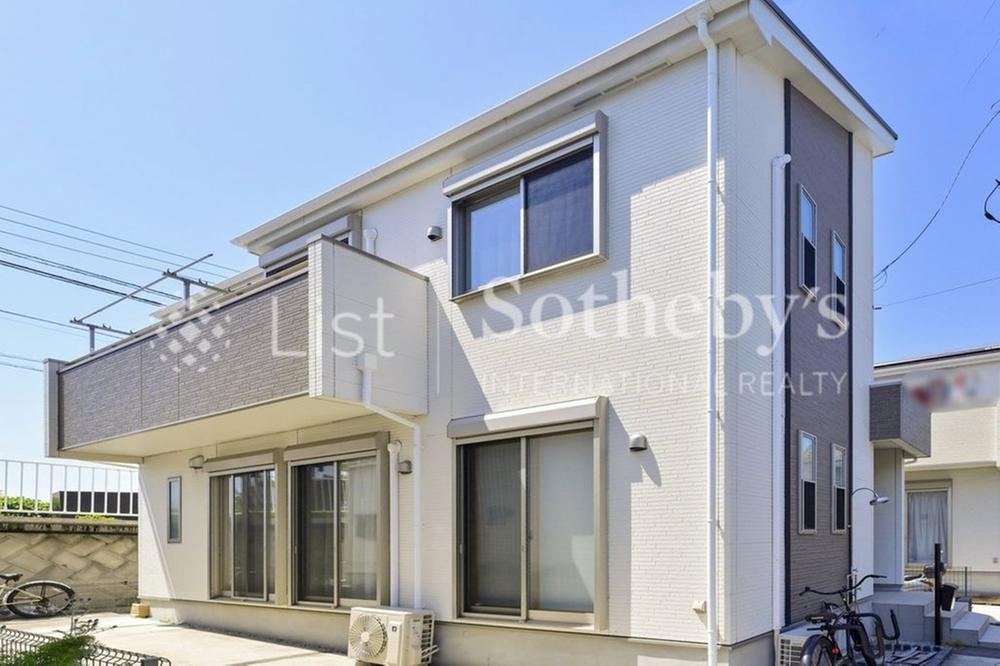 Sunlit 4LDK Detached House in Nakajima - Photo 1