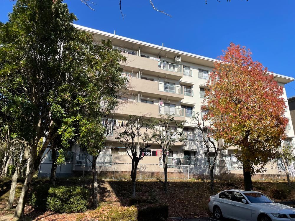 2LDK apartment in Mino, Osaka - Photo 1