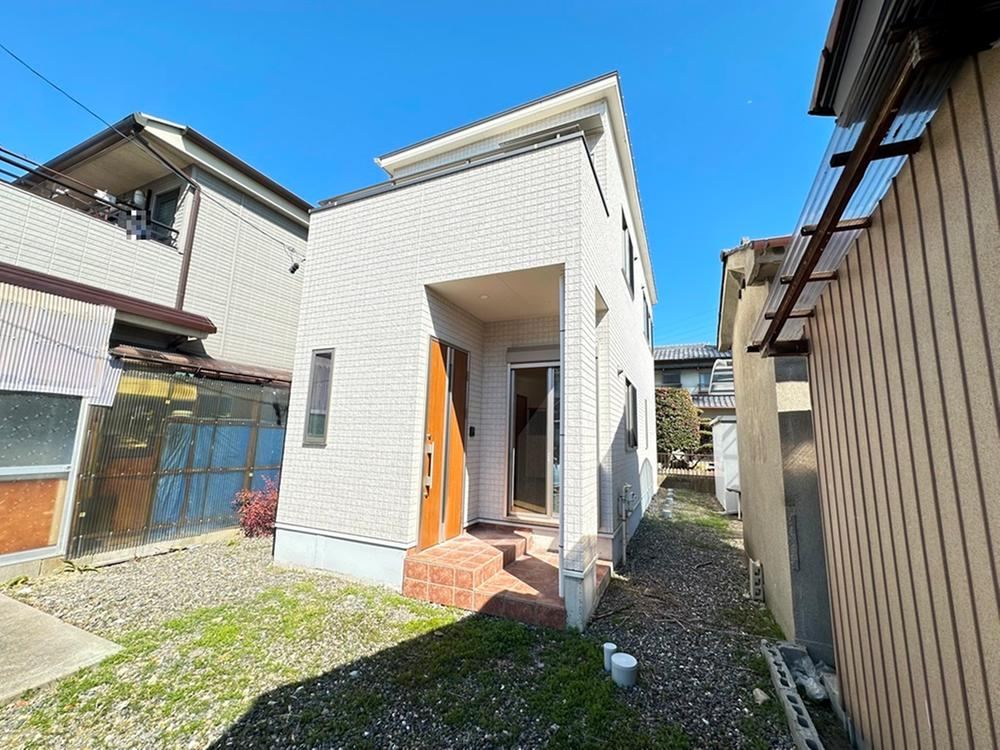 New 4LDK Detached House Near Kawaramachi Station - Photo 1
