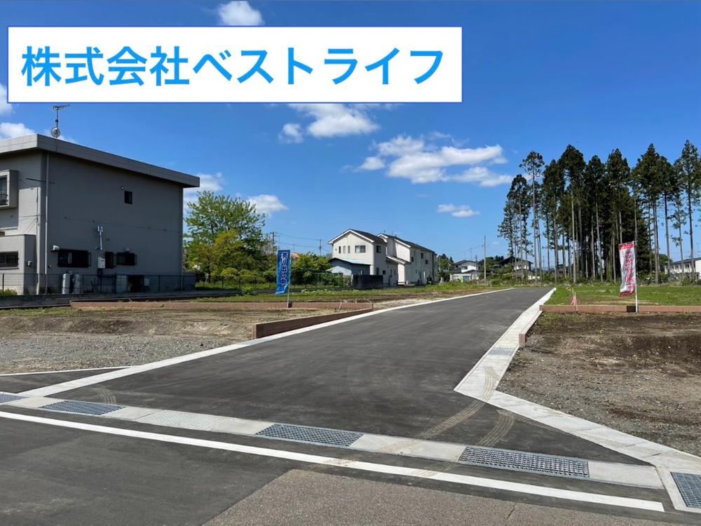 Land for Sale in Yahbuki Town - 10 Lots Available - Photo 1