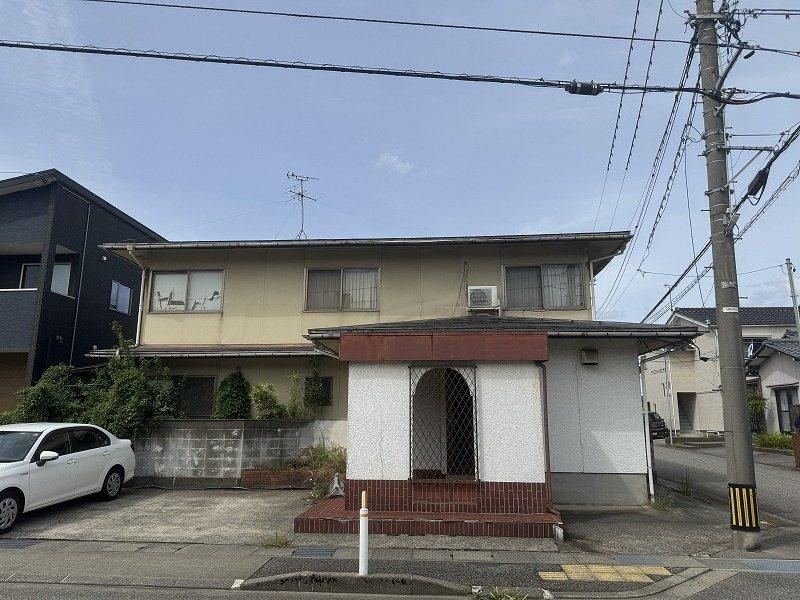 181 m² land in Kanazawa, Ishikawa - Photo 1