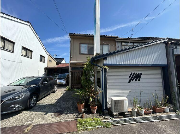 357 m² land in Takaoka, Toyama - Photo 1