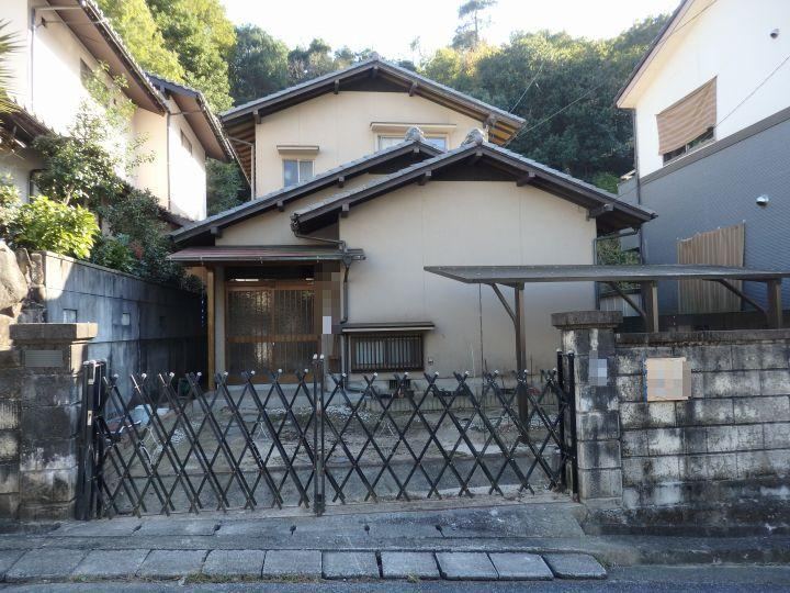 6LDK+S house in Nishi Ward, Hiroshima - Photo 1