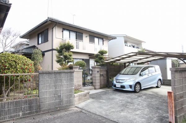 Well-Maintained 5DK House by Daiwa House - Photo 1