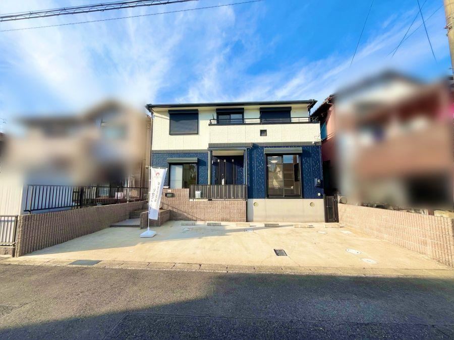 Renovated 5LDK Detached House in Honjo - Photo 1