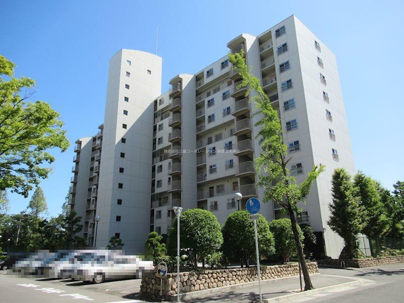 2LDK apartment in Ibaraki, Osaka - Photo 1