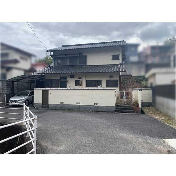 4LDK House on Spacious Lot in Umiyoshi, Okayama - Photo 1