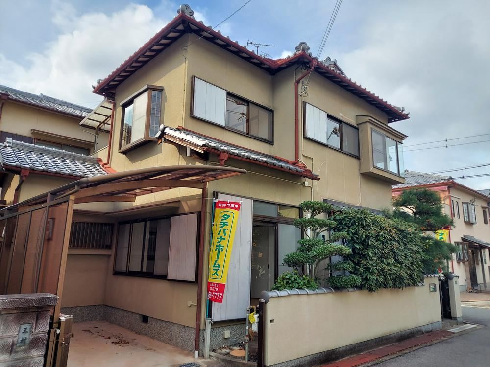 4LDK House Near Higashi-Kishiwada Station - Photo 1