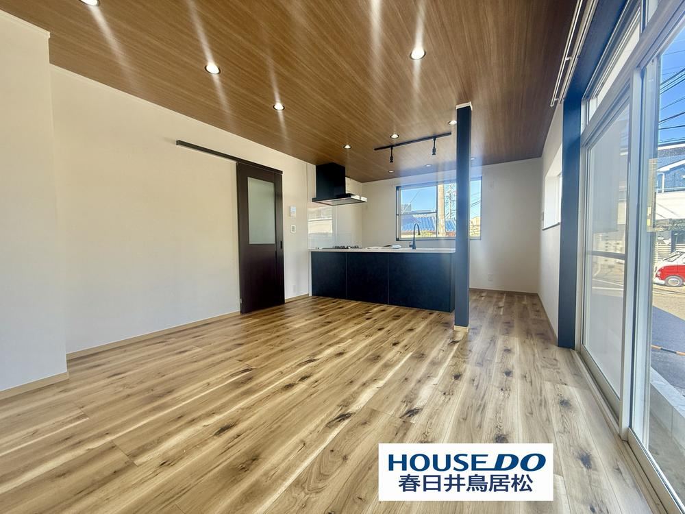 Renovated 4LDK House with Garage in Higashinocho Nishi - Photo 1