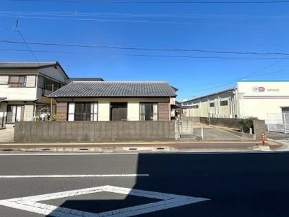 Compact 2LDK House with Garden in Nobeoka - Photo 1