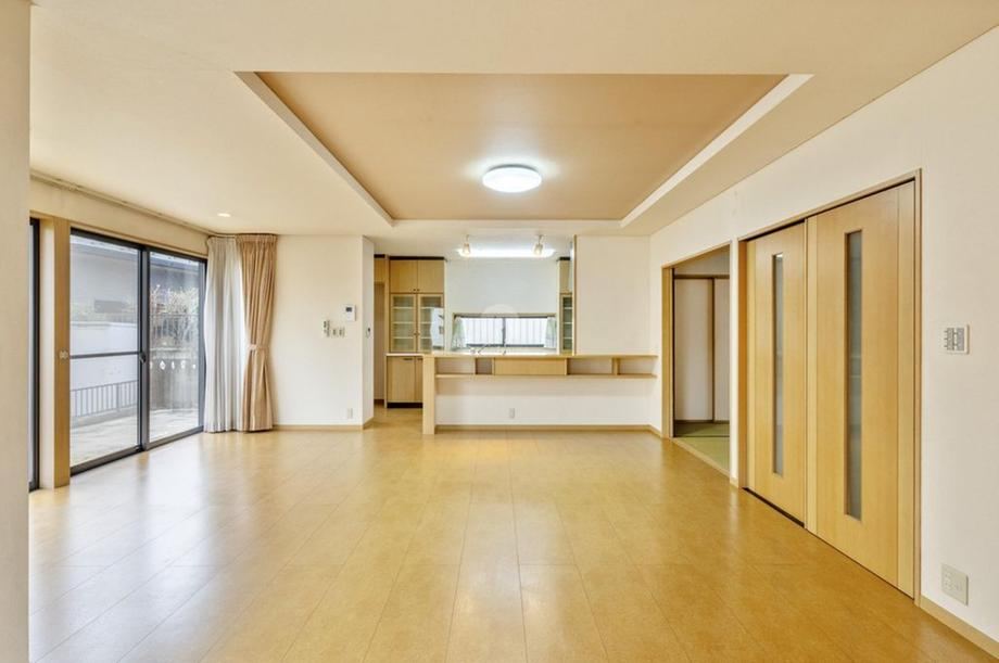 Spacious 4LDK+S Detached House in Funabashi - Photo 1