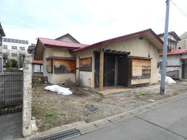 Riverside Land with City Utilities in Hirosaki - Photo 1