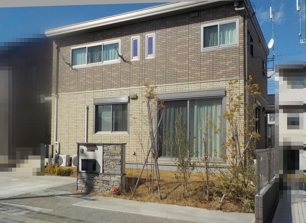 Stylish 4LDK Home with Solar Power in Hitachinaka - Photo 1