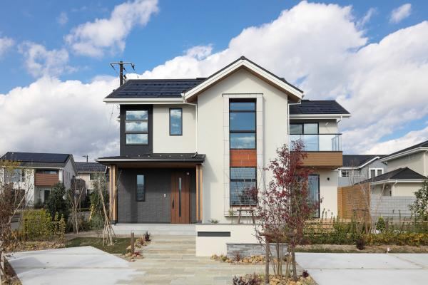 Modern 4LDK Home in Purple Mountain, Sendai - Photo 1