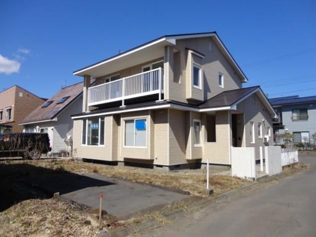 Renovated 4LDK House in Hanazono-cho - Photo 1