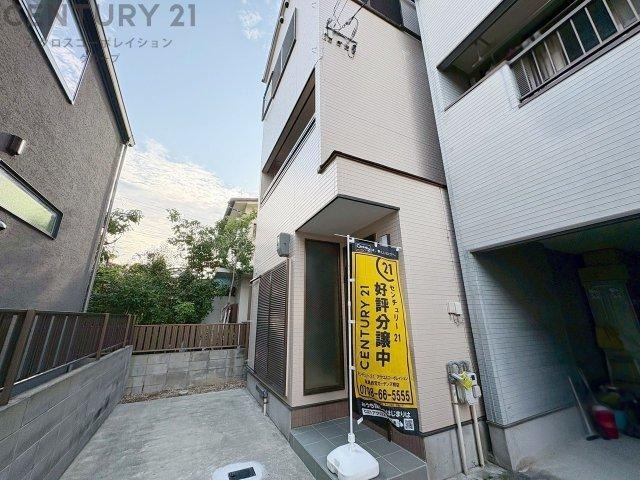 Renovated 5DK Home with Zero Down Payment Option - Photo 1