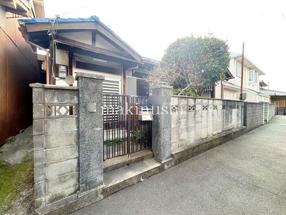 Spacious 2DK+S Detached Home in Wakabayashi - Photo 1
