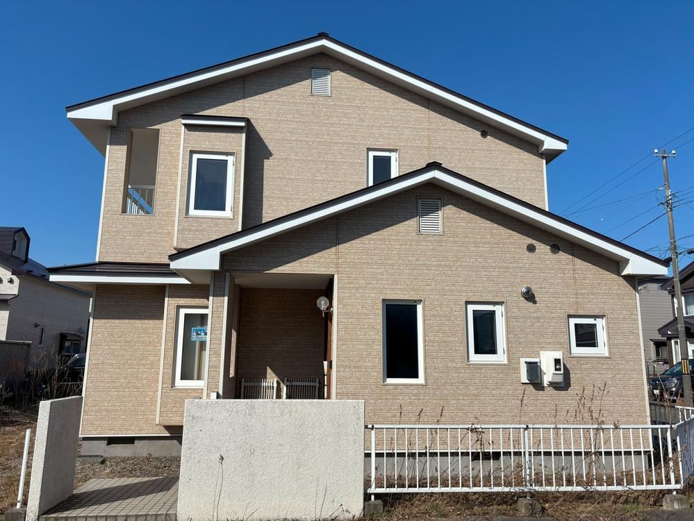 Renovated 5LDK House in Hanazono - Photo 1