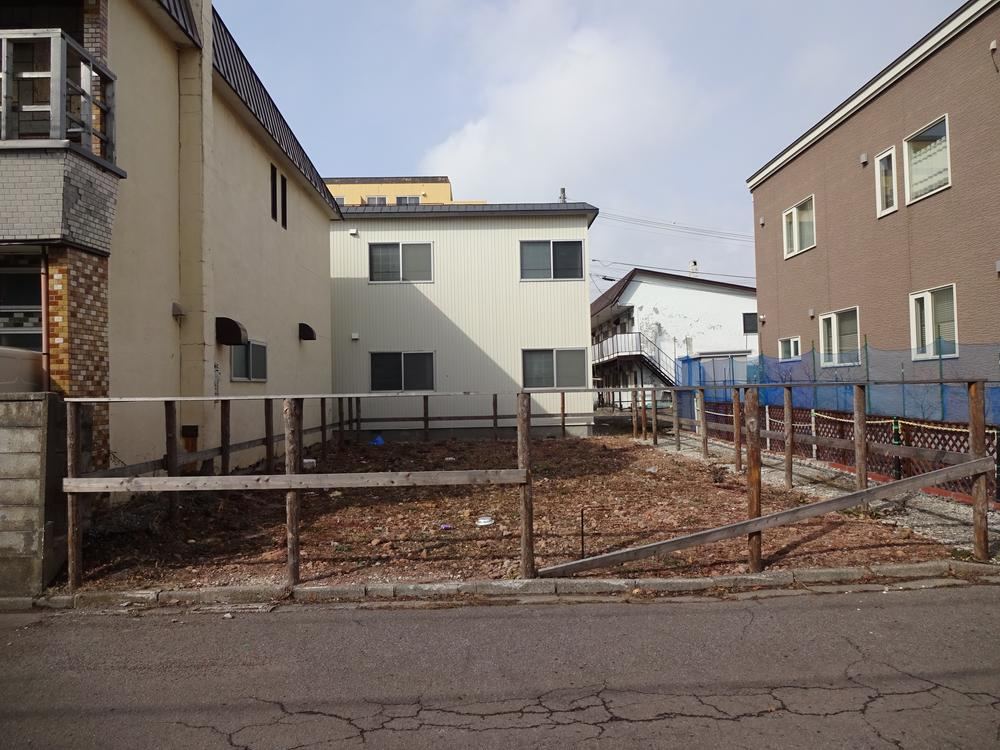 South-Facing Land in Horikawa-cho - Photo 1