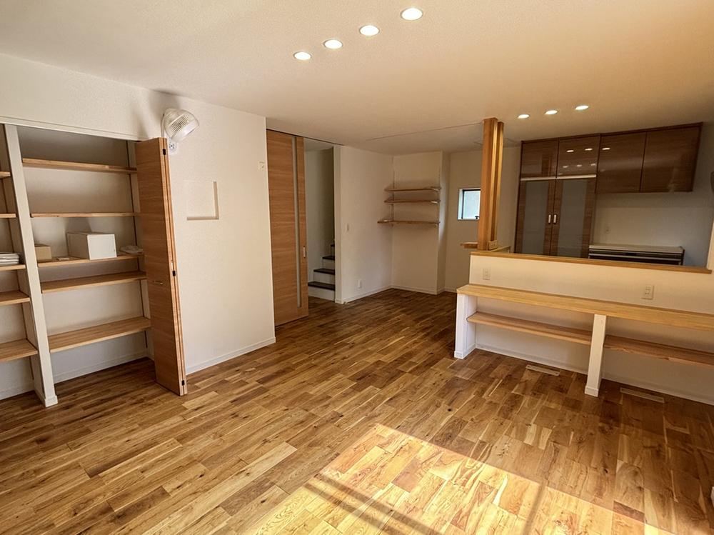 4LDK house in Minami Ward, Hiroshima - Photo 1