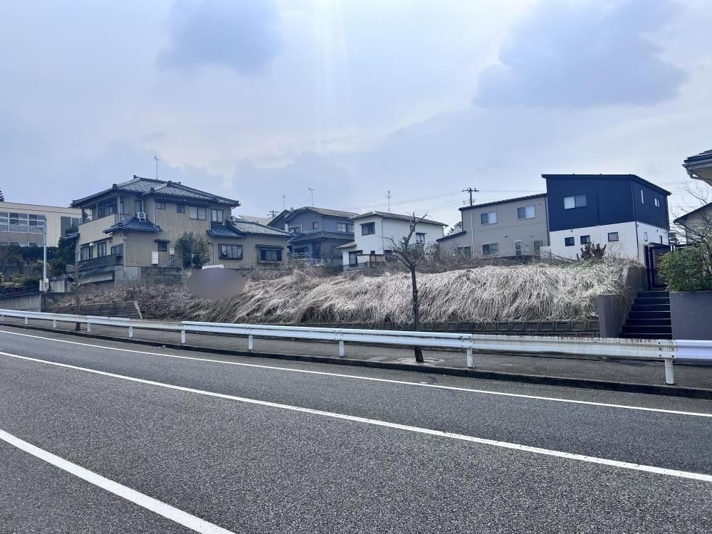 Spacious Land in Shirogane, Niigata - Photo 1