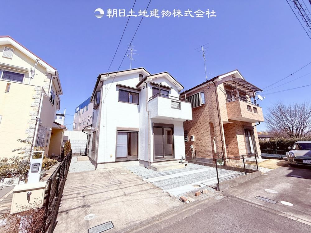 Renovated 4DK Detached House in Quiet Neighborhood - Photo 1