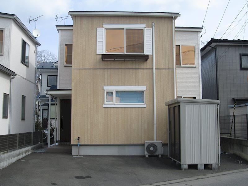 Eco-Friendly 3LDK Near Schools - Photo 1