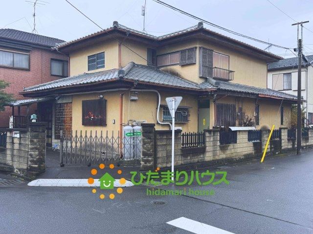 Charming 4LDK Custom Home with Renovated First Floor in Kazo - Photo 1