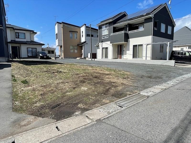 Land in Shirogane Town Near Amenities - Photo 1