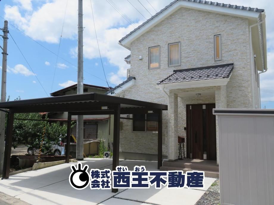Modern 4LDK Home with Versatile 2nd Floor Hall - Photo 1