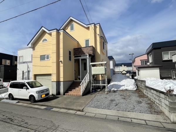 Spacious 4LDK+S House in Nishitaki - Photo 1