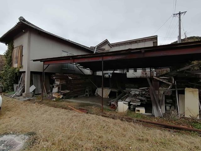 Expansive 3LDK Home on 500 Tsubo Lot in Tosu - Photo 1