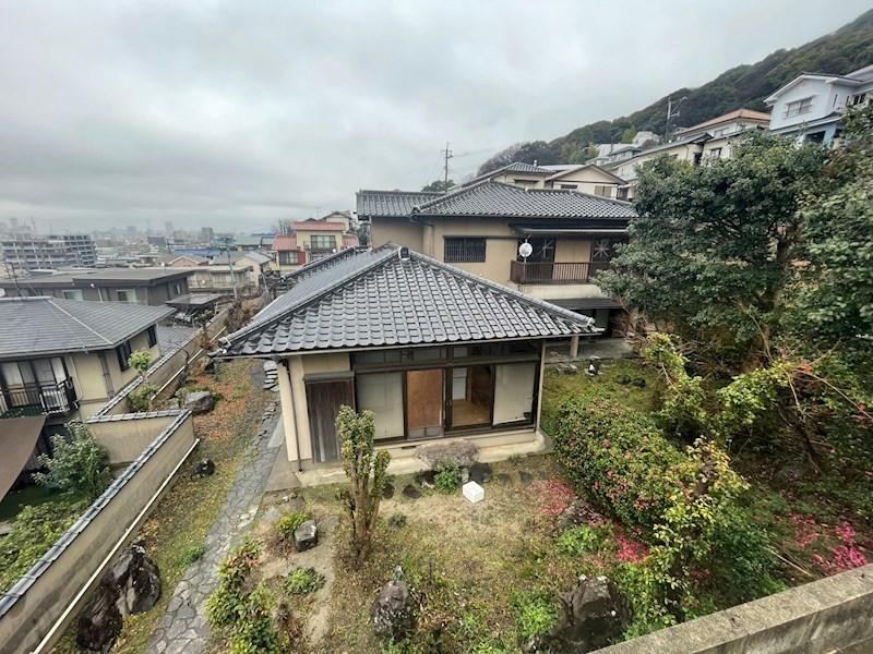 Expansive 9LDK Mansion in Kitakyushu - Photo 1