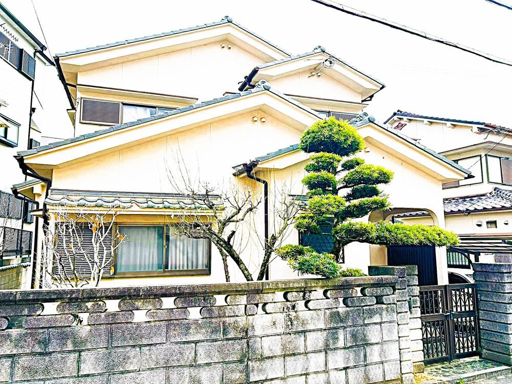 Spacious 5DK+S Detached House in Hoshida - Photo 1