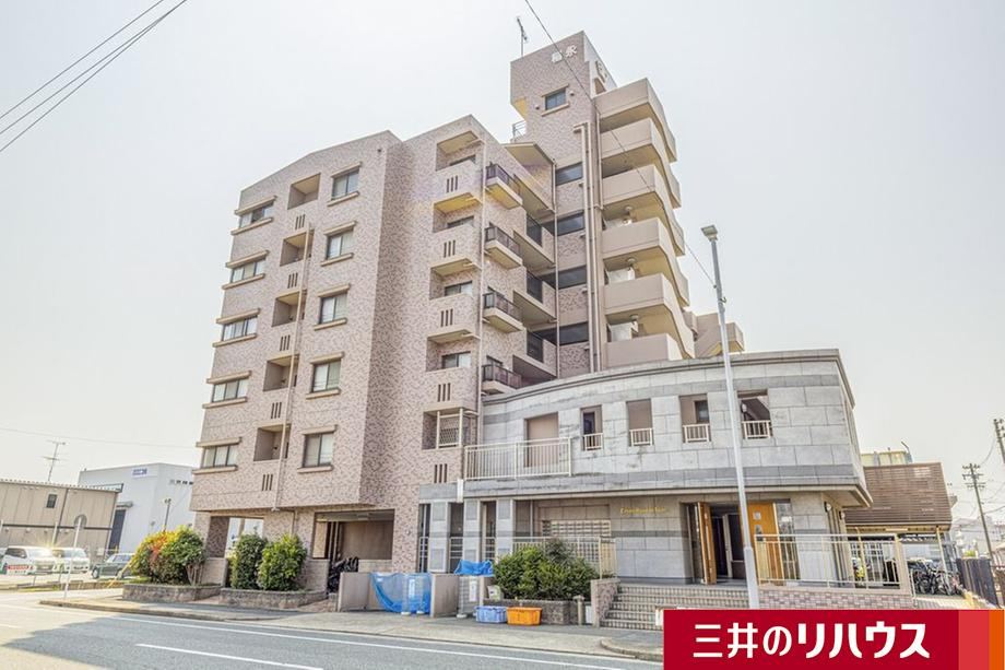 3LDK apartment in Minato Ward, Nagoya, Aichi - Photo 1