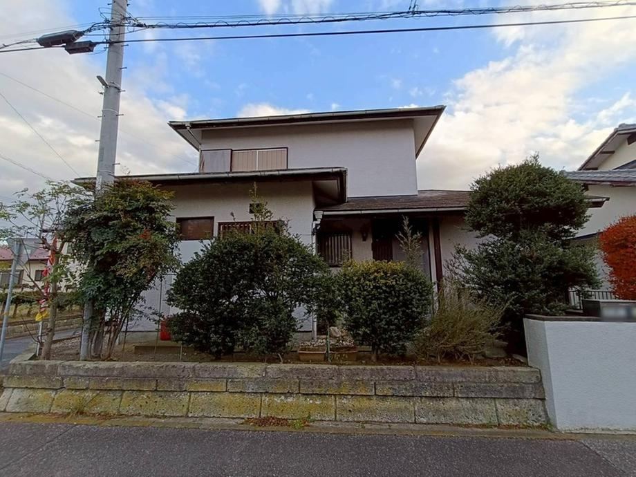 4LDK House in Fukawa with Financing Options - Photo 1