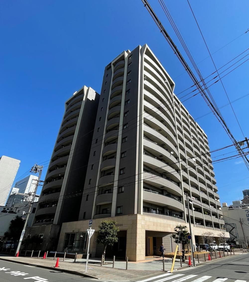 3LDK apartment in Naka Ward, Nagoya, Aichi - Photo 1