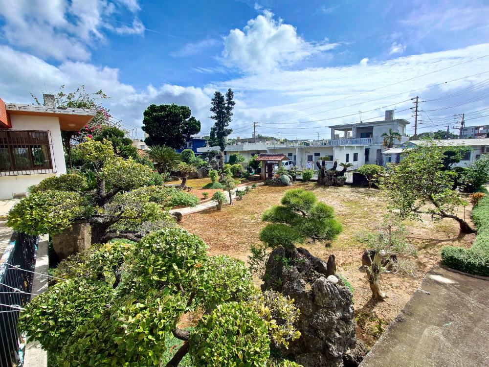 Spacious 4LDK Home with Large Garden in Senaha - Photo 1