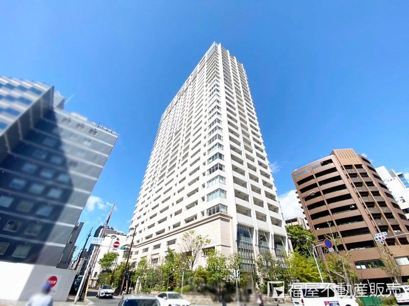 2LDK apartment in Nishi Ward, Osaka - Photo 1